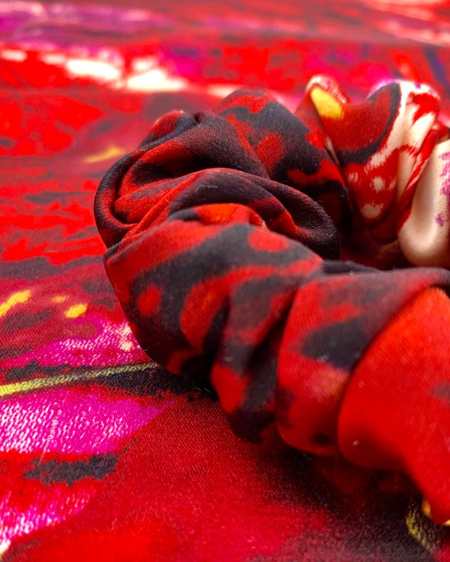 Хустинка 100% італійський шовк MALLOW Silk та в подарунок резиночка забарвлення троянди 1066 фото