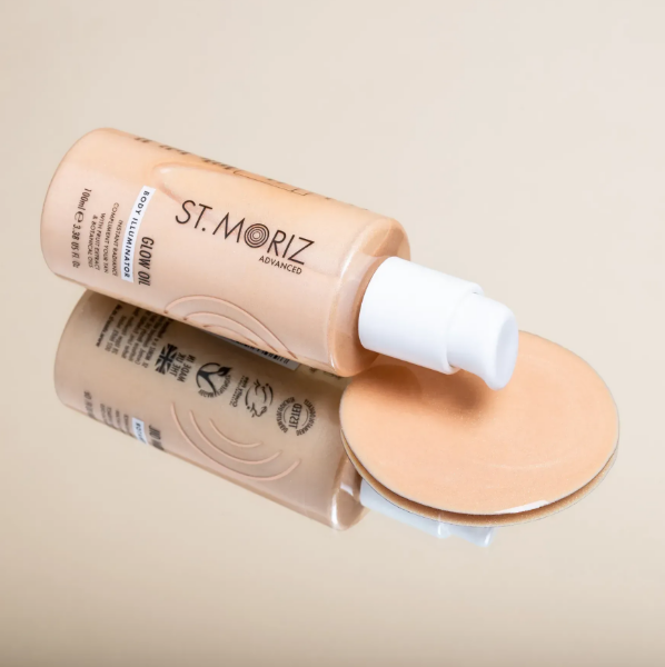 Зволожуюча олія з шимером St.Moriz Advanced Glow Oil Body Illuminator 02030 фото