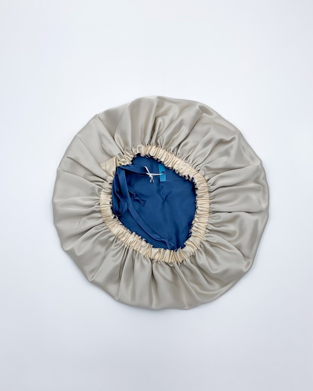 Шовкова шапочка для сну MALLOW Silk 100% шовк, колір ваніль-небо з небесними пов'язками 1026 фото