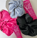 Резинка атласний шовк XXL Black Pillow Scrunchie Umberto Giannini 6878 фото 4